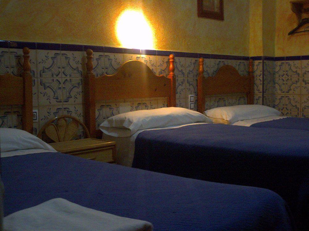 Hostal Lis Sevilla Kültér fotó