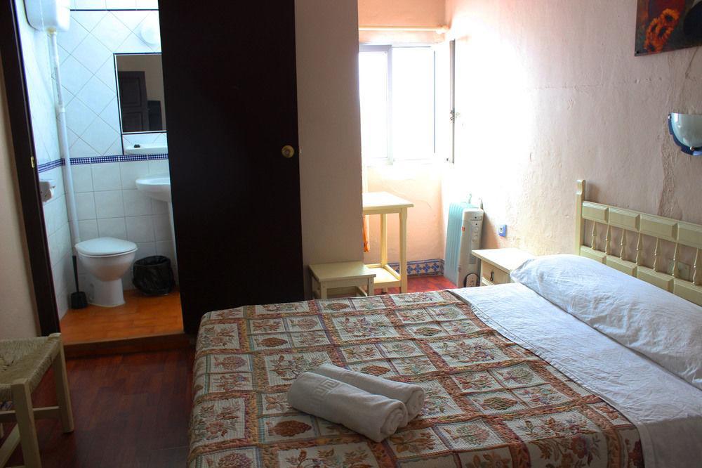 Hostal Lis Sevilla Kültér fotó